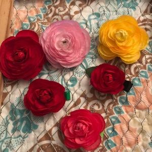 NWOT children’s flower berets